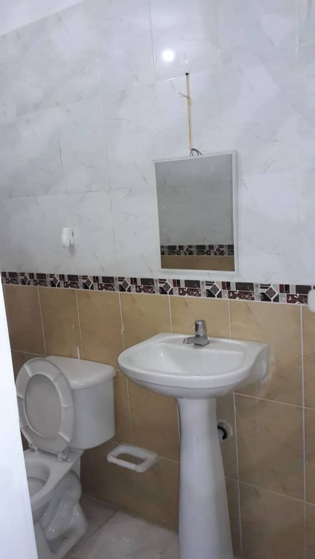 Casa en Venta en 20 de Agosto, Barrancabermeja de 2 plantas con garaje con REF 1055